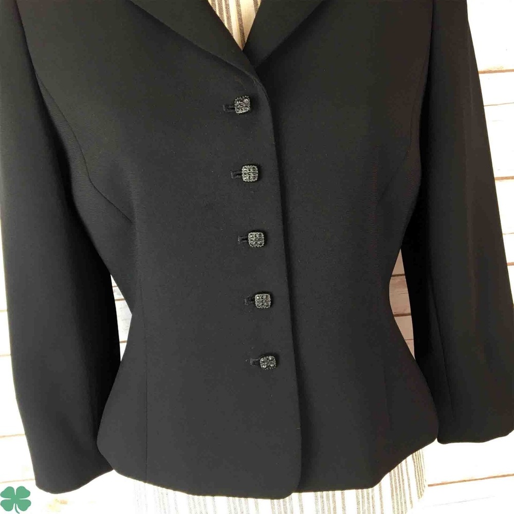 Tahari Black Blazer Size 6P - Picture 6 of 8